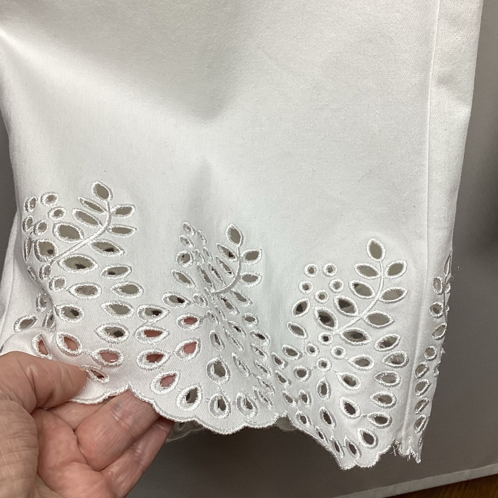 Bibi white cotton stretch eyelet hem ankle pants Size XL - Picture 2 of 10